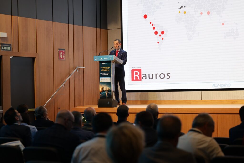 Antonio Ramos, director general de RAUROS, durante su ponencia en la 5th International Conference on Asphalt 4.0 de ASEFMA en Madrid.